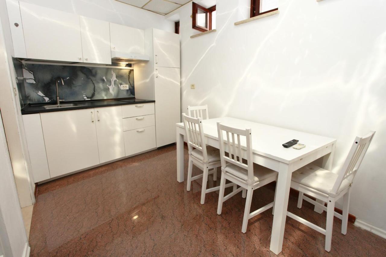 Koper Central King Studio Samo Exterior foto