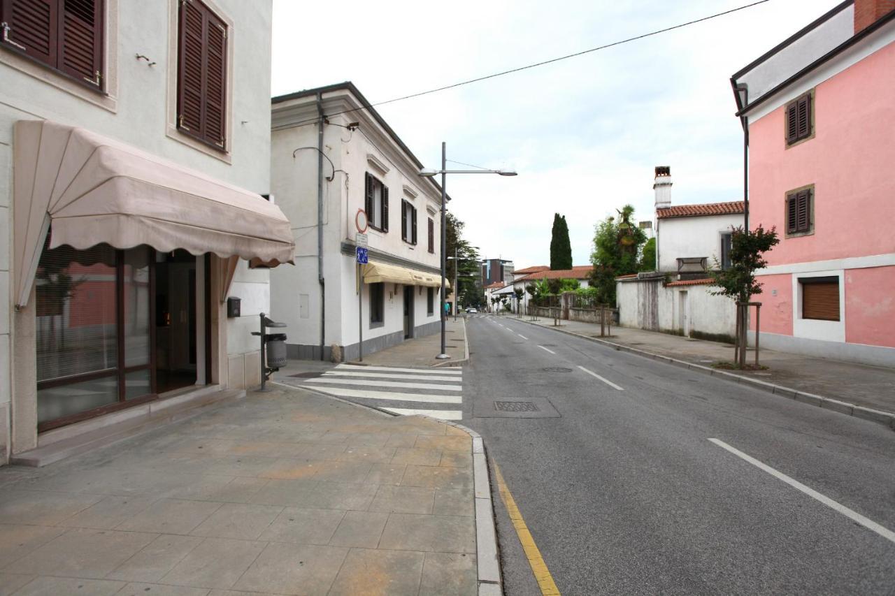 Koper Central King Studio Samo Exterior foto